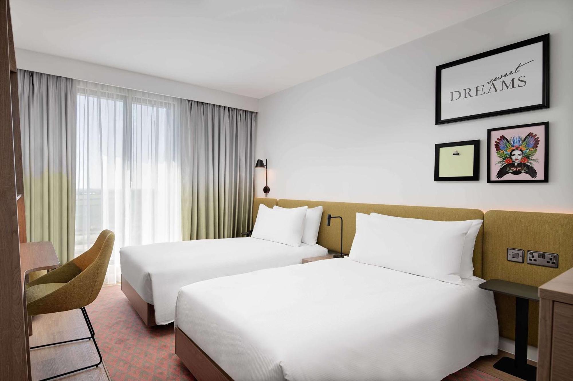 Hampton By Hilton High Wycombe Hotell Eksteriør bilde