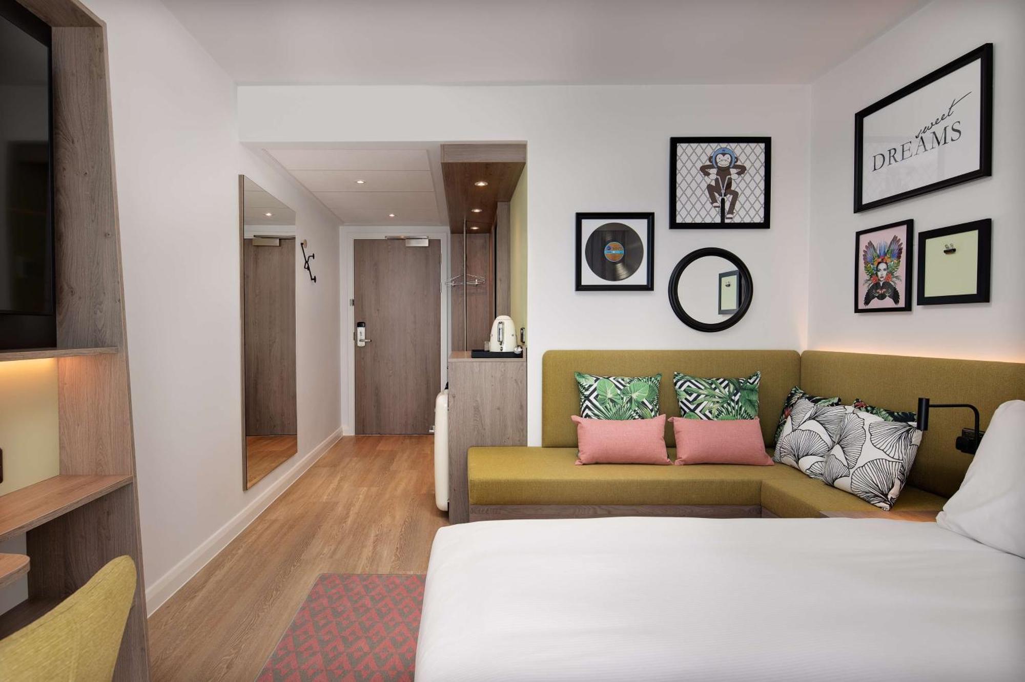 Hampton By Hilton High Wycombe Hotell Eksteriør bilde