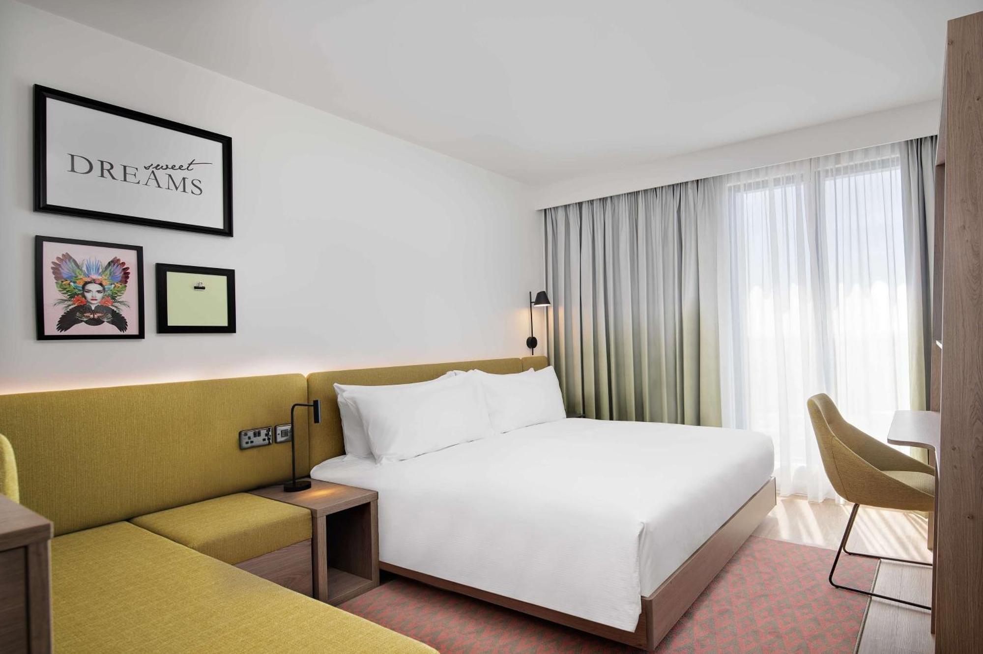 Hampton By Hilton High Wycombe Hotell Eksteriør bilde