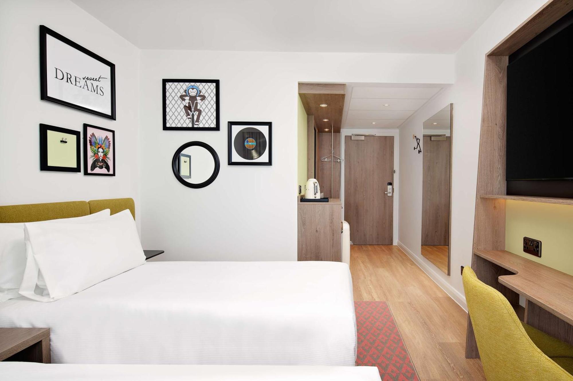 Hampton By Hilton High Wycombe Hotell Eksteriør bilde