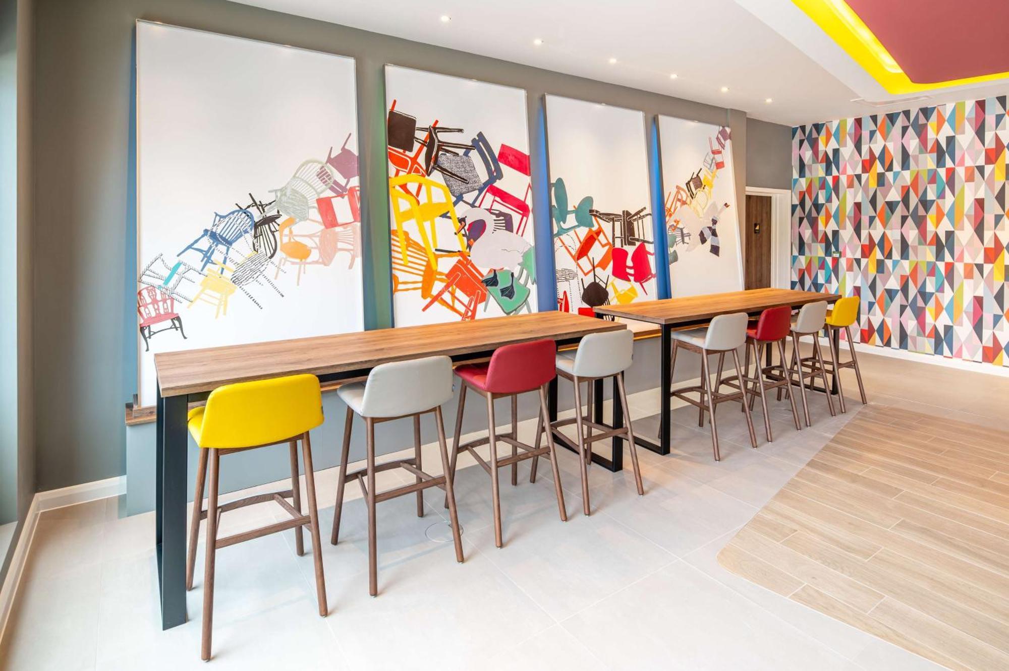 Hampton By Hilton High Wycombe Hotell Eksteriør bilde