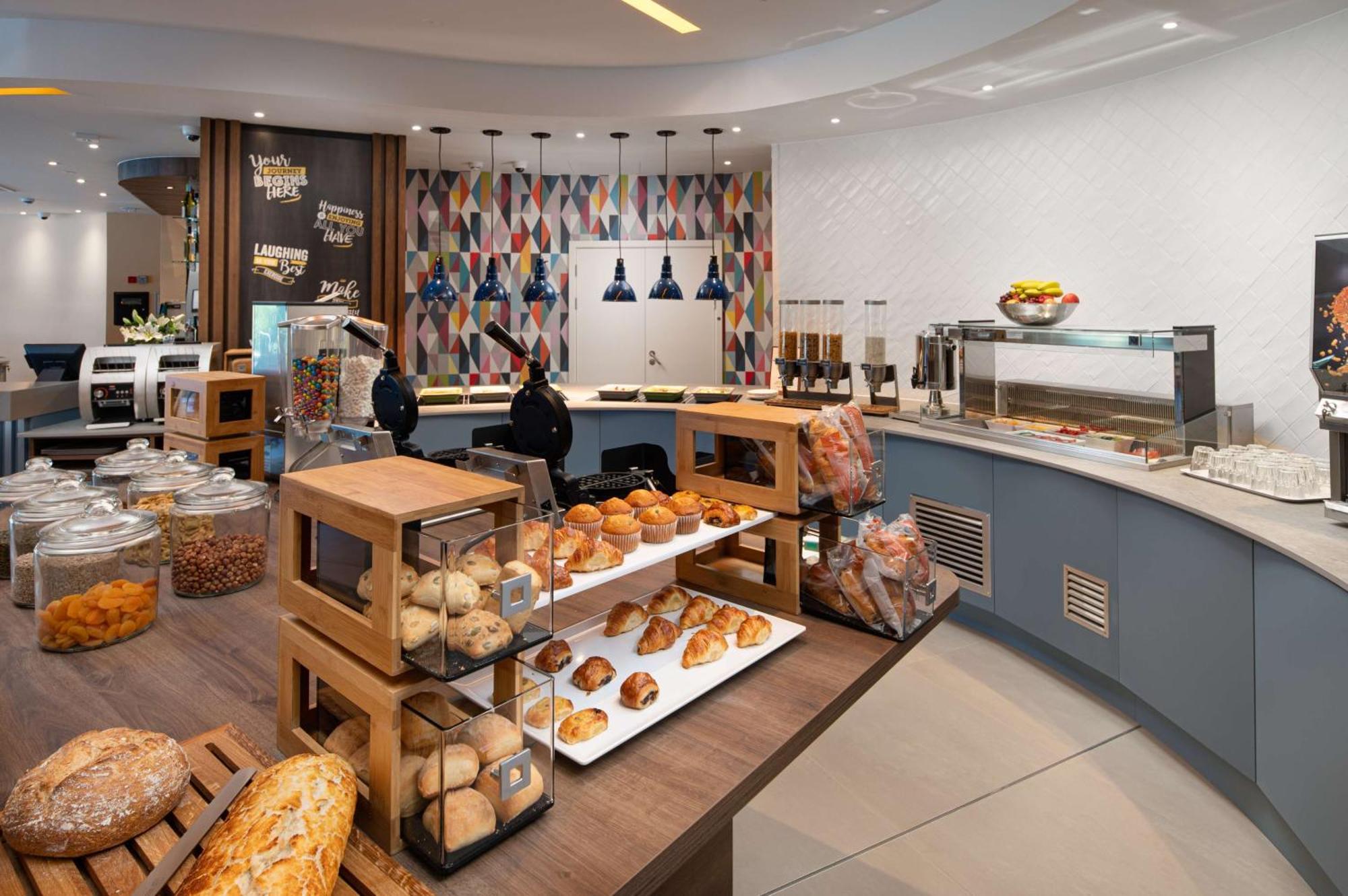 Hampton By Hilton High Wycombe Hotell Eksteriør bilde